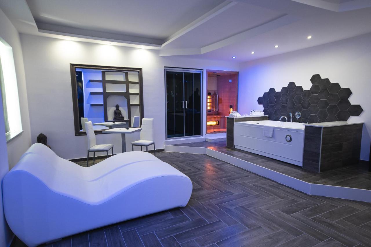 Capri Spa Hotel Casoria Exterior photo